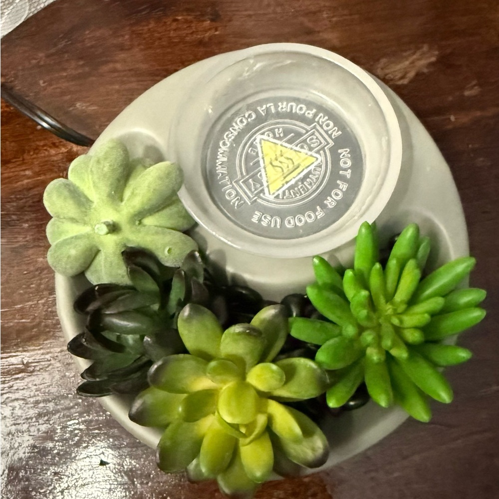 Scentsy little garden warmer - Picture 2 of 2